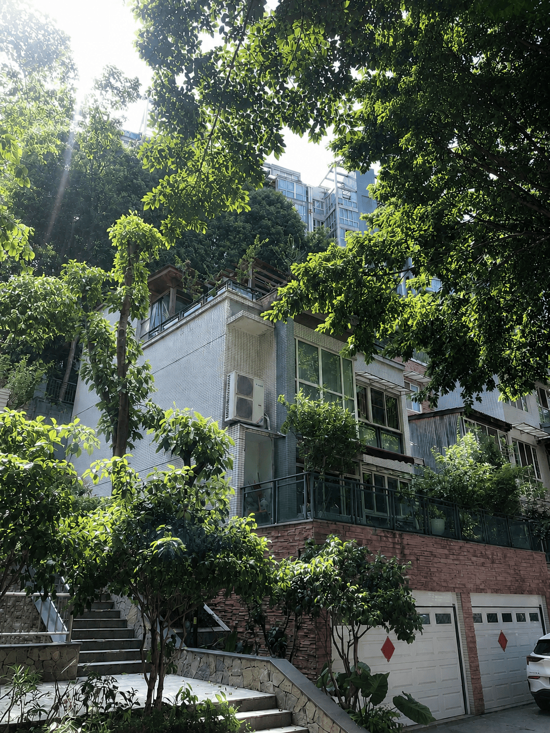新余岛居岁月从容升级：小小岛老别墅加装蒂升悦行款电梯